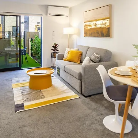 Walk To Central City 2 Bed 2 Bath. Madras Street